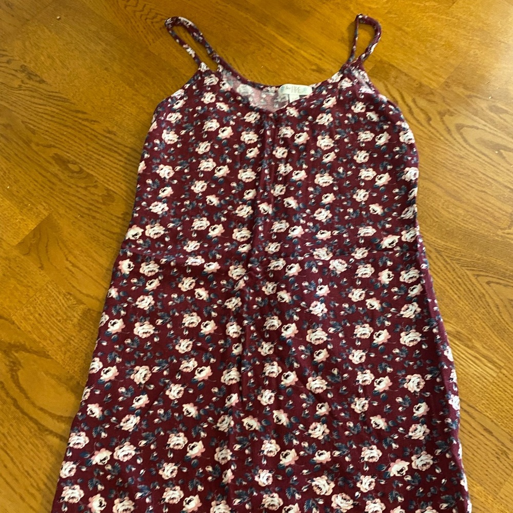 Love Fire maroon floral dress -size small